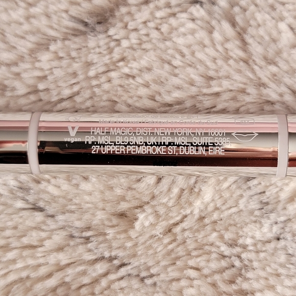 SCULPTITUDE 2-in-1 Lip Liner Watch Me Fly and Try to Stop Me - Half Magic - Picture 8 of 15